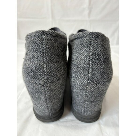 Blowfish Grey Tweed Wedge Heeled Shoe Womens Size 8.5 - Picture 3 of 12